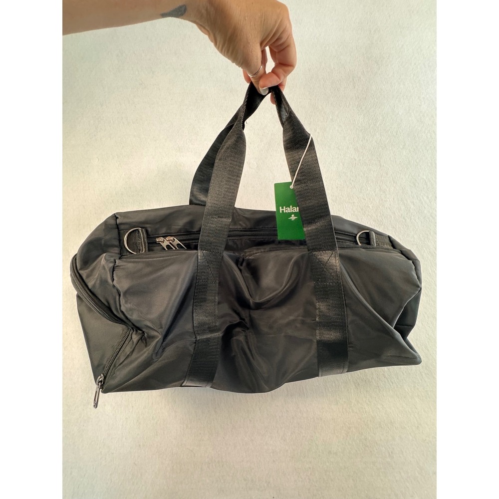 Halara Black Duffel Gym Bag Shoe Compartment Travel Weekend‎ Bag With strap NEW